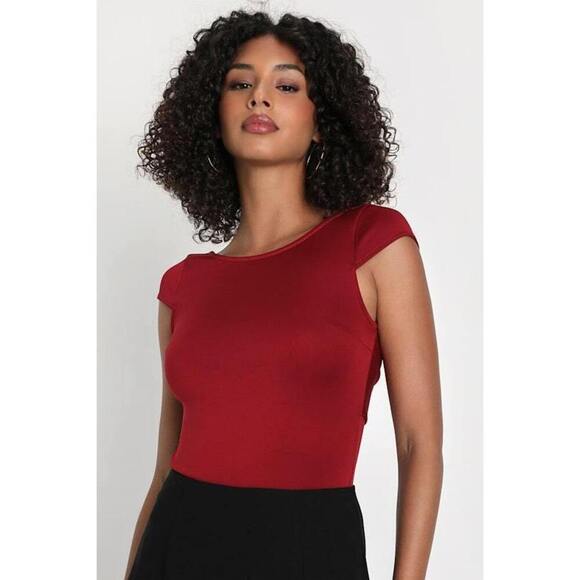 Lulus Outgoing Icon Burgundy Cap Sleeve Cutout Bodysuit Red - Size Small NWOT - Picture 2 of 5